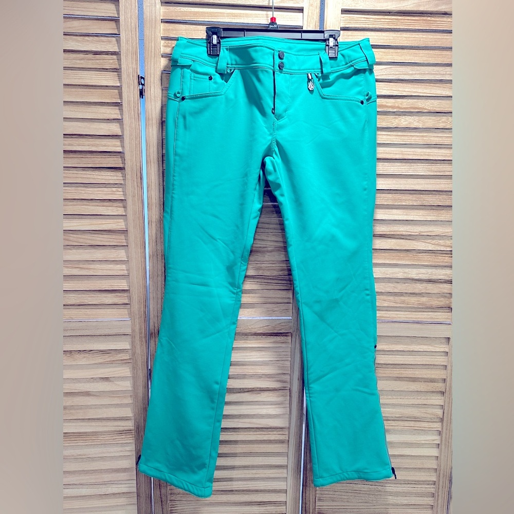 Volcom women’s ski/snowboard pants